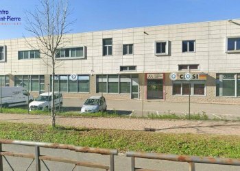 Foto 1 - Locale Commerciale Via Lavoratori Vittime Col du Mont
 
23, Aosta - foto 1