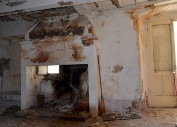 particolare camino - Quadrilocale vico fornicello, Bomba - foto 21