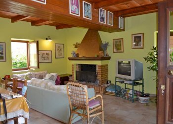 soggiorno con camino - Villa via roma, Civitella Casanova - foto 2