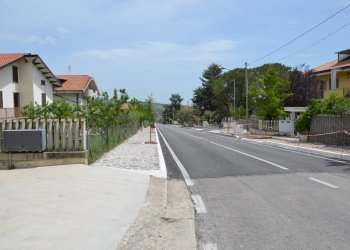 strada verso il centro - Villa via roma, Civitella Casanova - foto 37