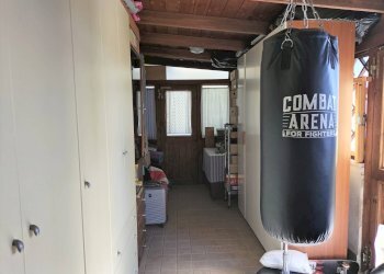 veranda zona guardaroba rip - Casa indipendente via Ovidio, Montesilvano - foto 53