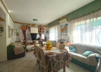 Foto 4 - Appartamento Via Ugo Foscolo
 
1, Scicli - foto 4