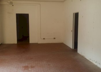 Vano entrata - Commercial Activity Fucecchio - photo 1