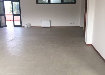 Foto 13 - Commercial Activity Empoli - photo 2