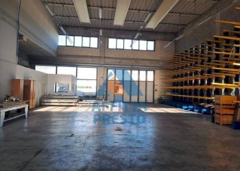 Foto 6 - Commercial Activity Capraia e Limite - photo 6