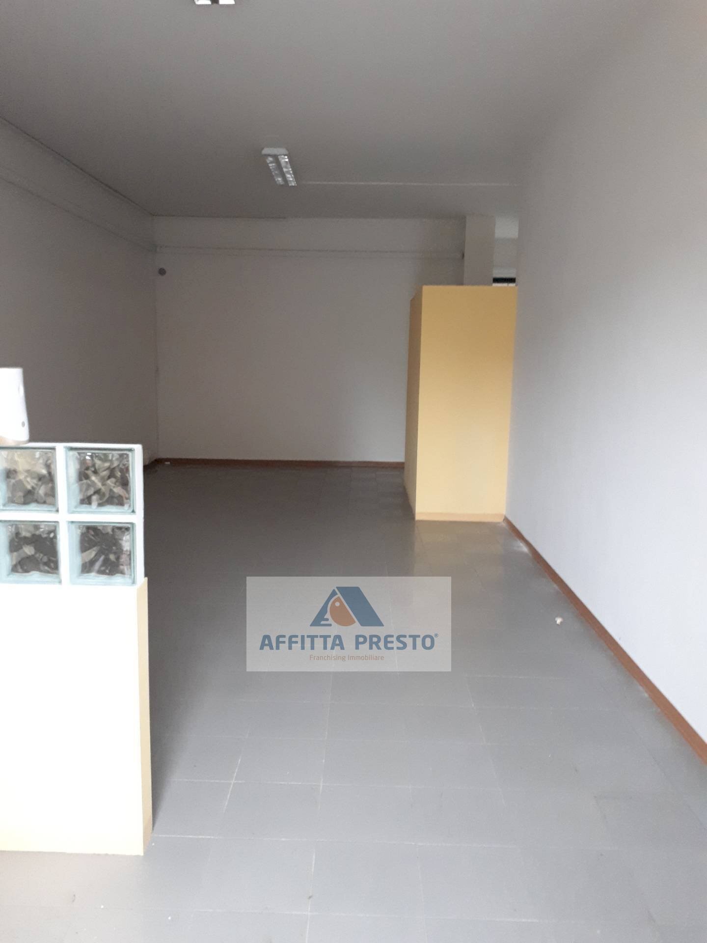 Foto 3 - Commercial Activity Capraia e Limite - photo 3