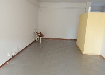 Foto 4 - Commercial Activity Capraia e Limite - photo 4