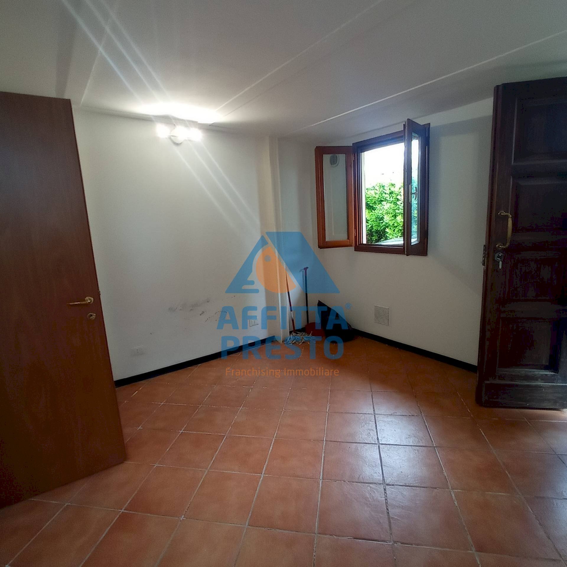 Foto 2 - Magazzino Empoli - foto 2