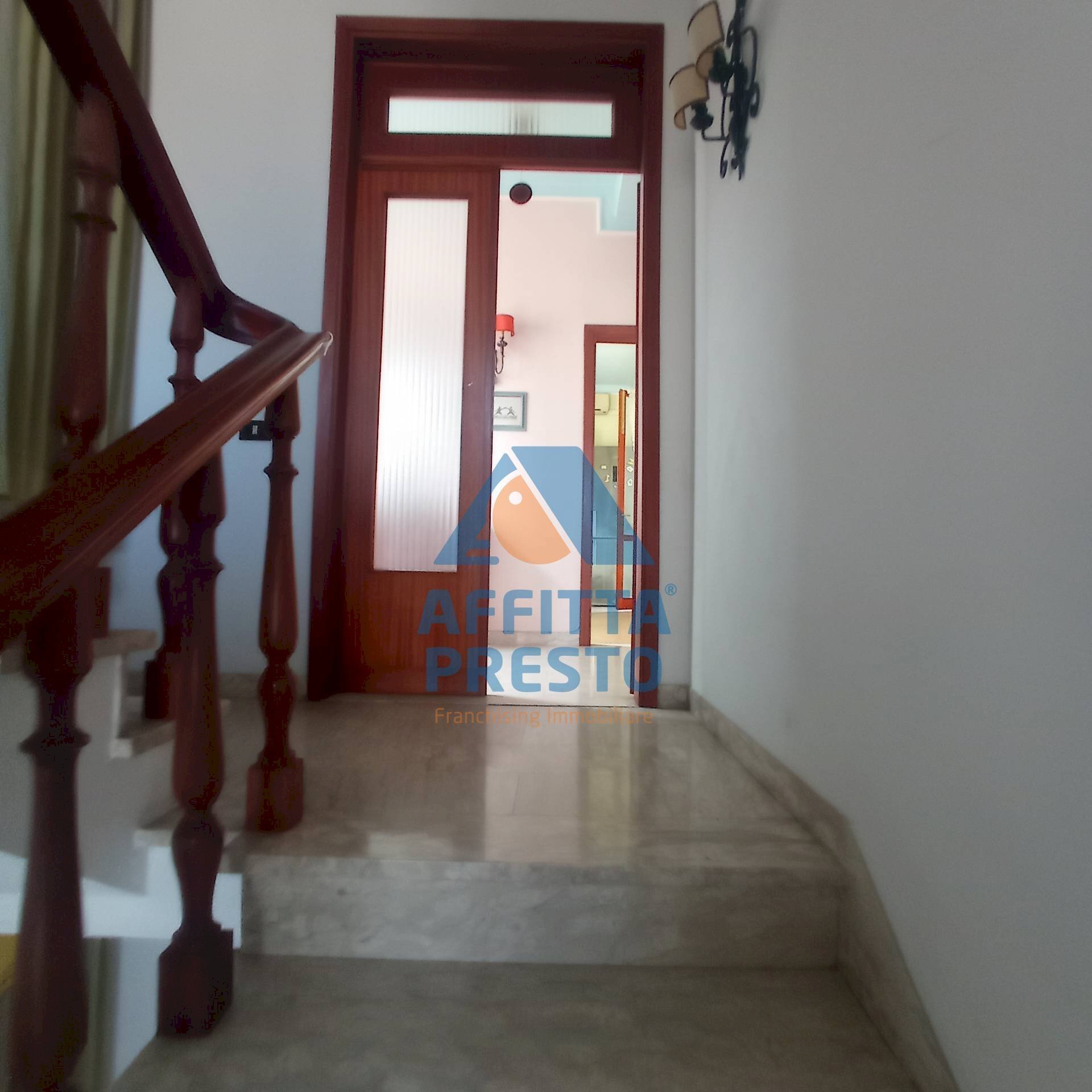 ingresso appartamento da vano scale - Appartamento Empoli - foto 3