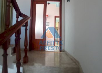 ingresso appartamento da vano scale - Appartamento Empoli - foto 3