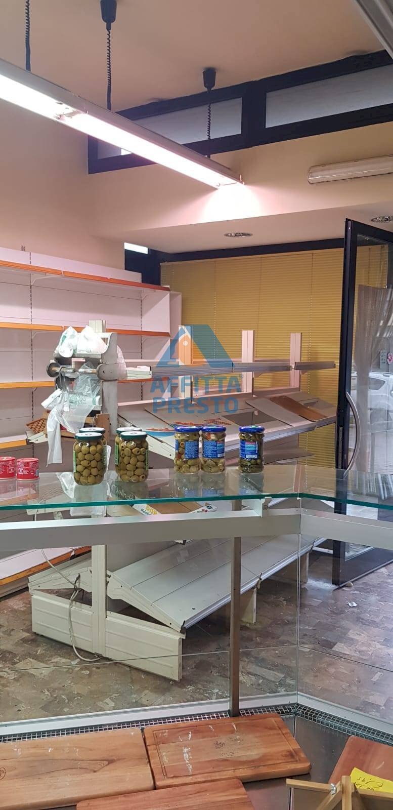 Foto 3 - Commercial Activity Capraia e Limite - photo 3