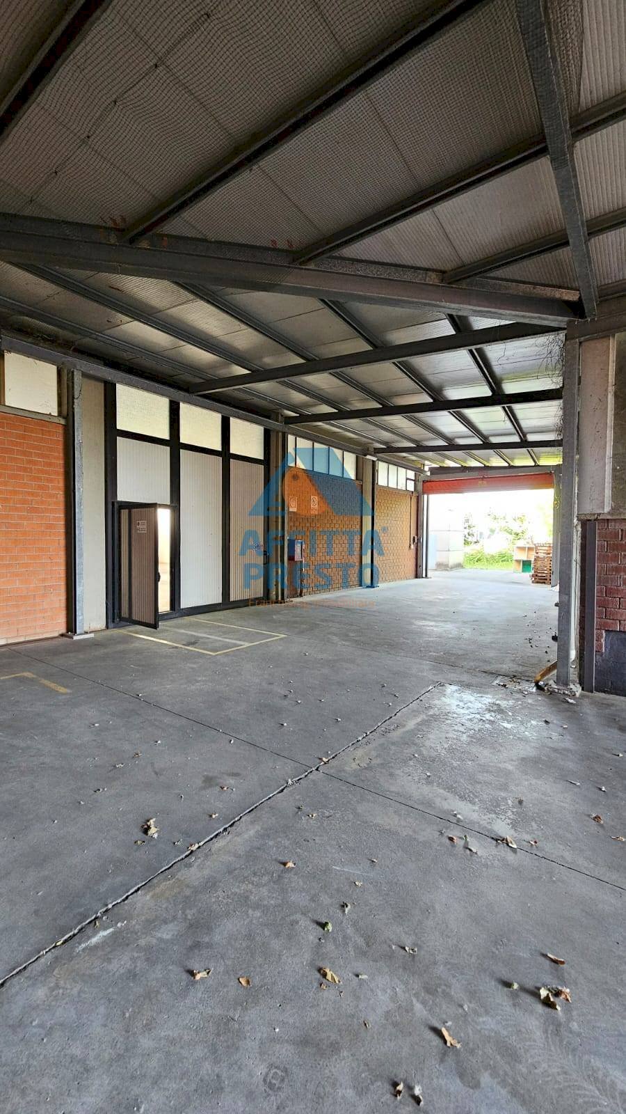 Foto 1 - Capannone Montecatini-Terme - foto 1