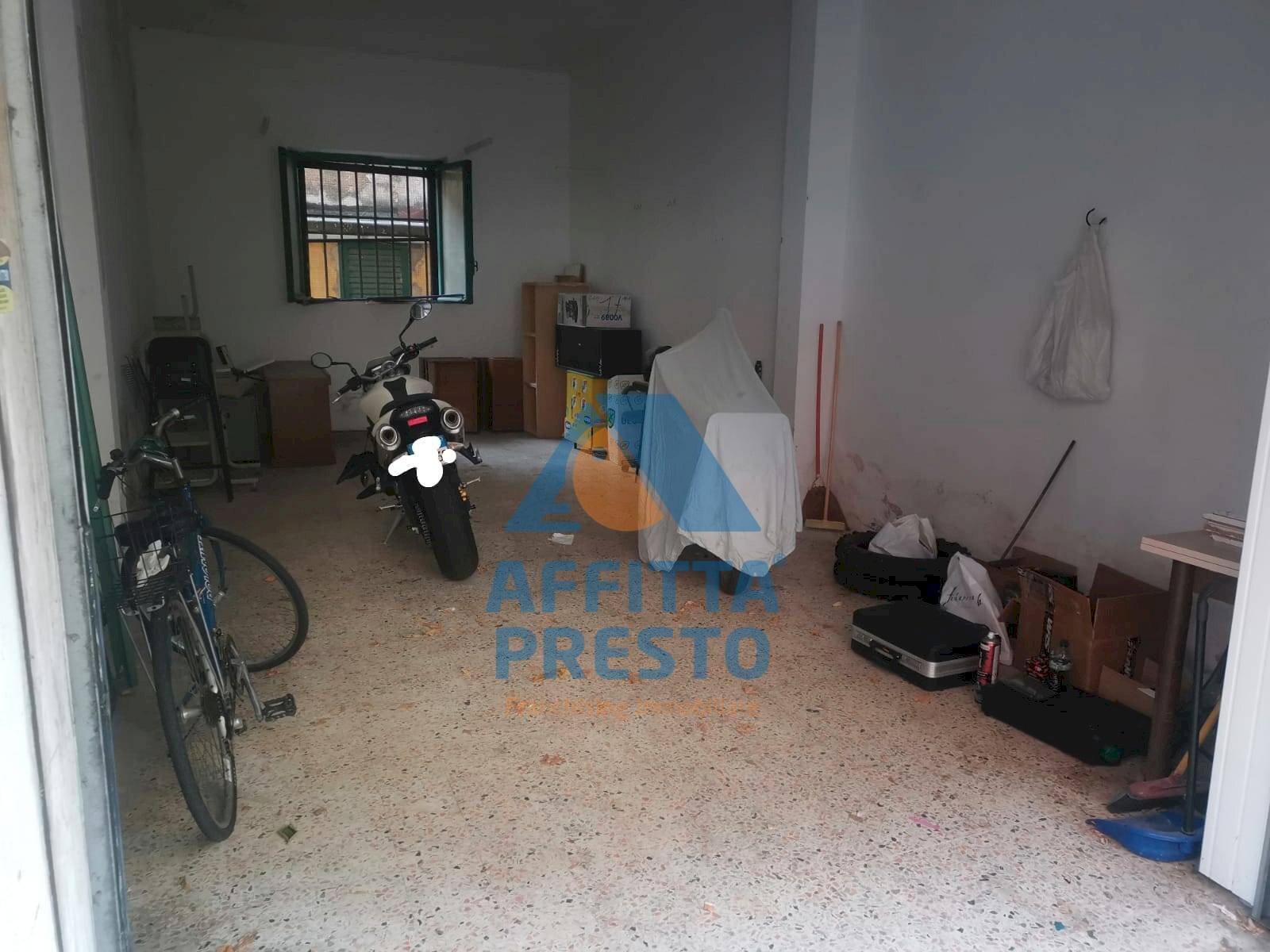 Foto 2 - Box Pontedera - photo 2