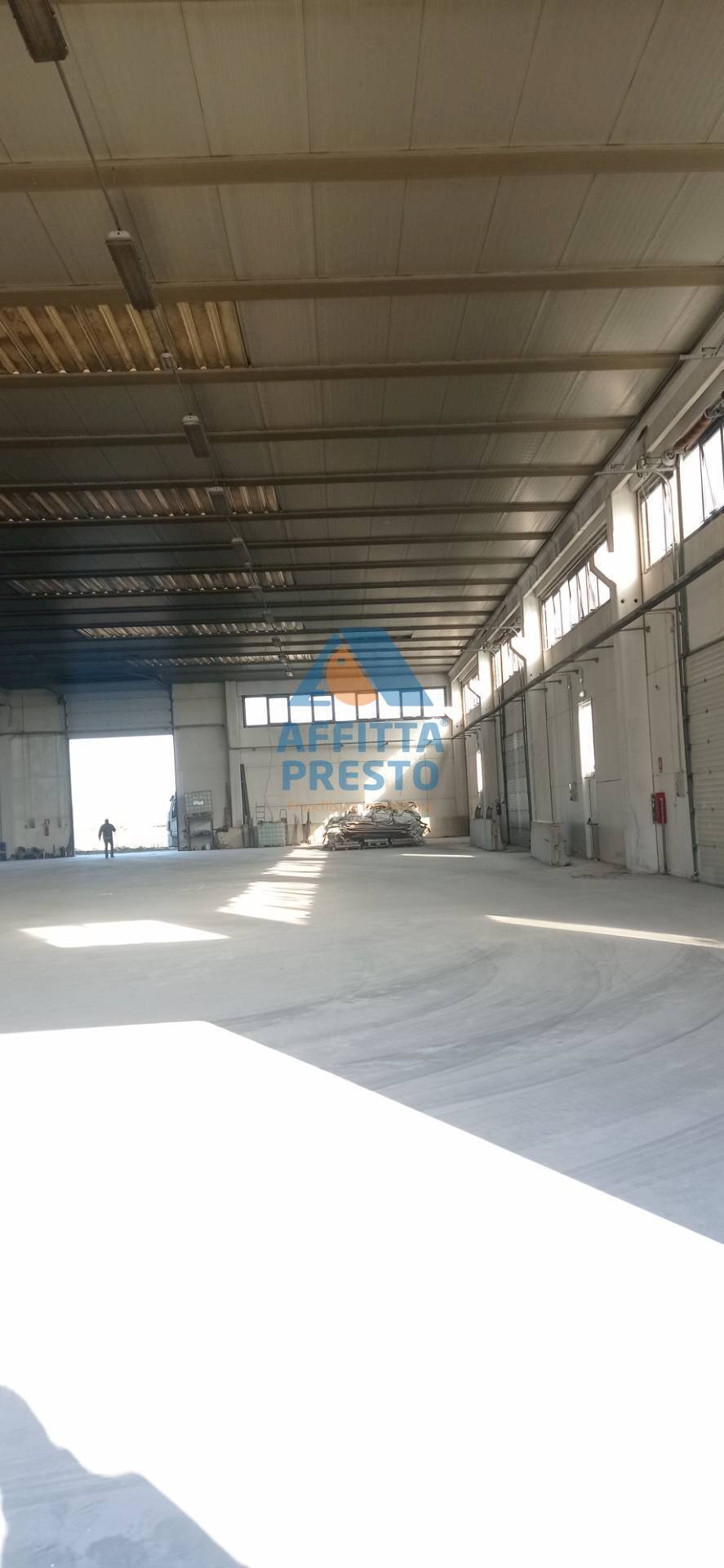 Foto 1 - Magazzino Piombino - foto 1