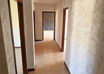 Foto 3 - Trilocale Via Tommaso Fiore
 
15, Valenzano - foto 3