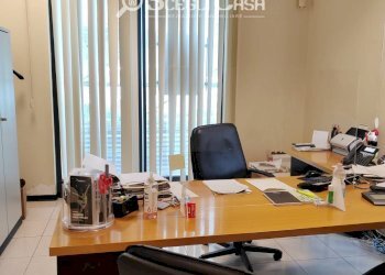 Foto 8 - Commercial Premises Via Rossini
 
4-6, Carini - photo 7