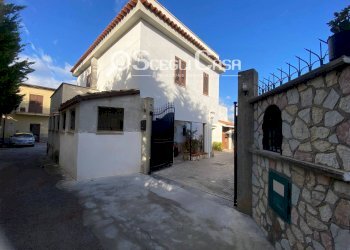 Foto 1 - Villa a Schiera Via del Gelso
 
13, Carini - foto 1