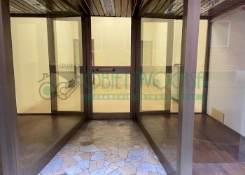 Foto 13 - Locale Commerciale via sant' Adele
 
30, Corsico - foto 13