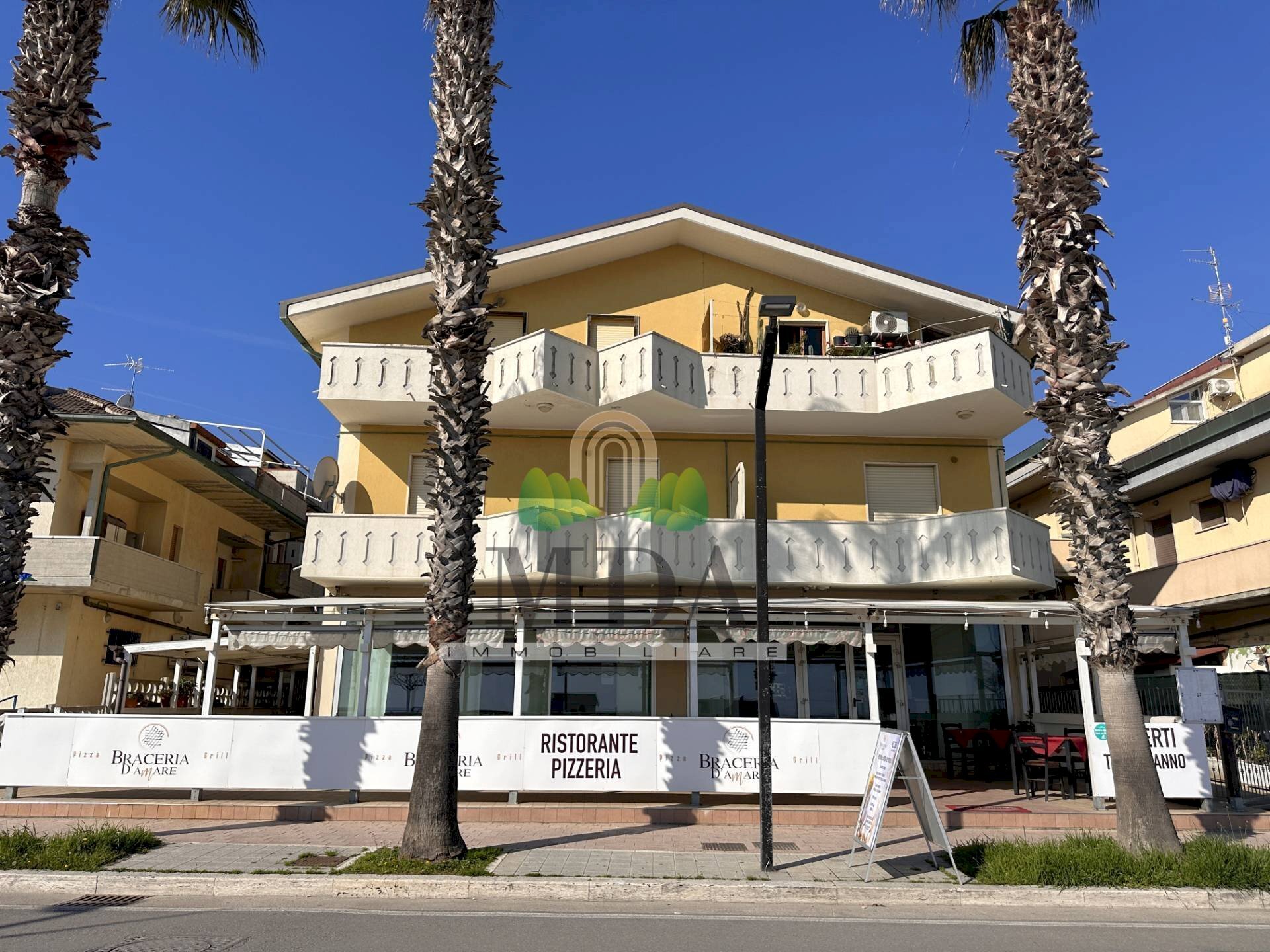 Foto 1 - Commercial Premises Lungomare Europa, Martinsicuro - photo 1