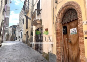 Foto 1 - Casa indipendente Corso Gualtieri, Bellante - foto 1