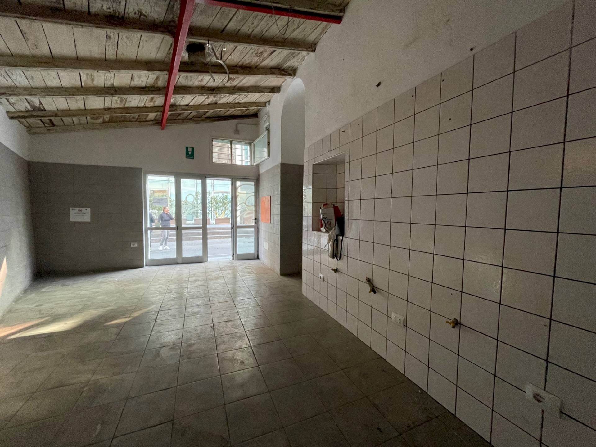 Foto 3 - Commercial Premises Vico Molo, Savona - photo 3