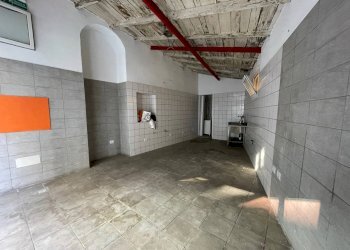 Foto 2 - Commercial Premises Vico Molo, Savona - photo 2