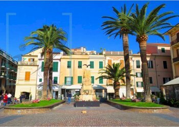 Foto 1 - Locale Commerciale Via Aurelia, Ceriale - foto 1