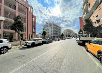 Foto 2 - Box Via Isonzo, Albenga - foto 2