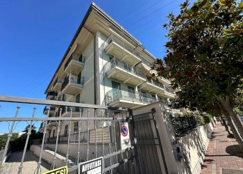 Foto 34 - Trilocale Via della Costituzione, Albenga - foto 33