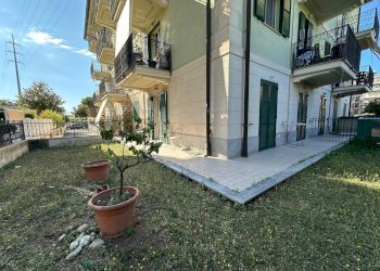 Foto 35 - Trilocale Via della Costituzione, Albenga - foto 34