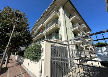 Foto 38 - Trilocale Via della Costituzione, Albenga - foto 37