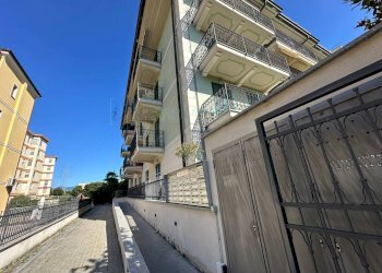 Foto 39 - Trilocale Via della Costituzione, Albenga - foto 38