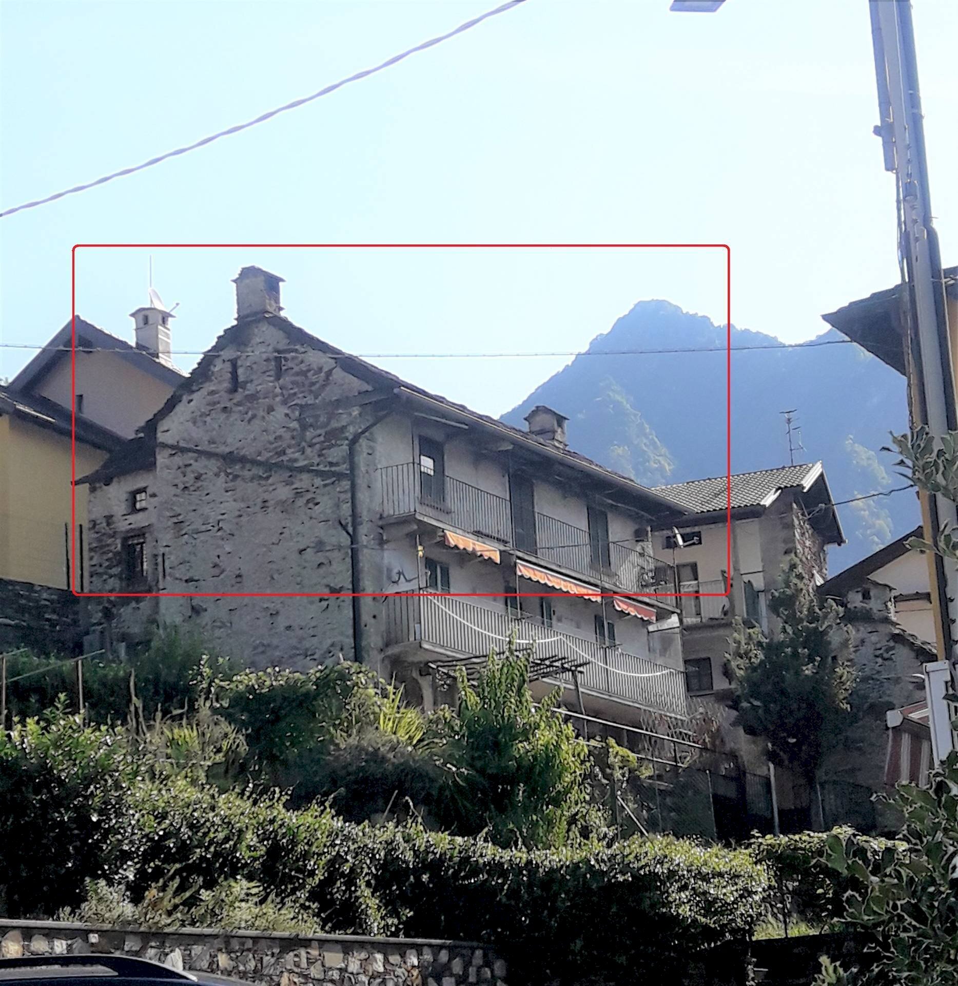 Foto 1 - Quadrilocale Via Cursolo
 
13, Valle Cannobina - foto 1