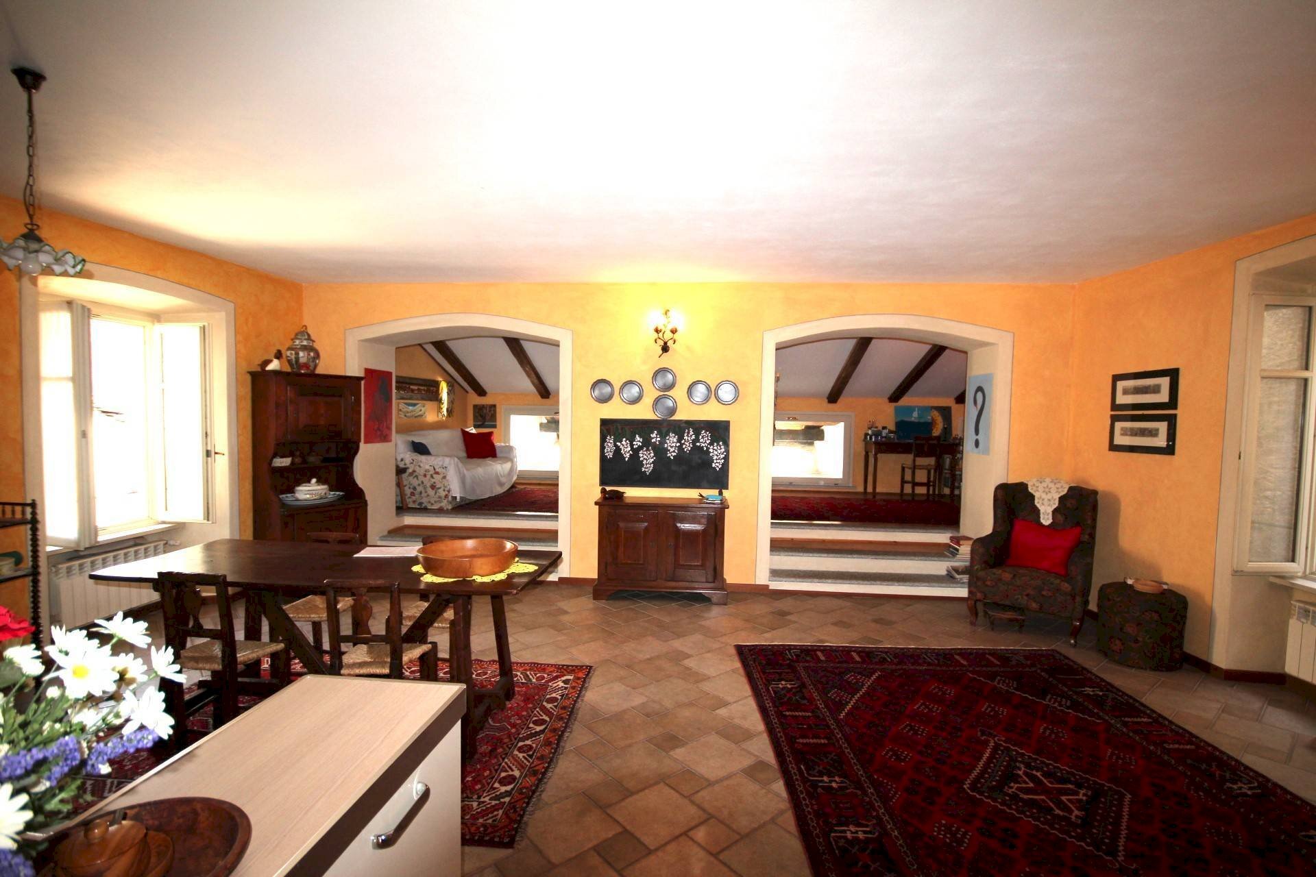 Foto 1 - Trilocale Via Paolo Zaccheo
 
2, Cannobio - foto 1