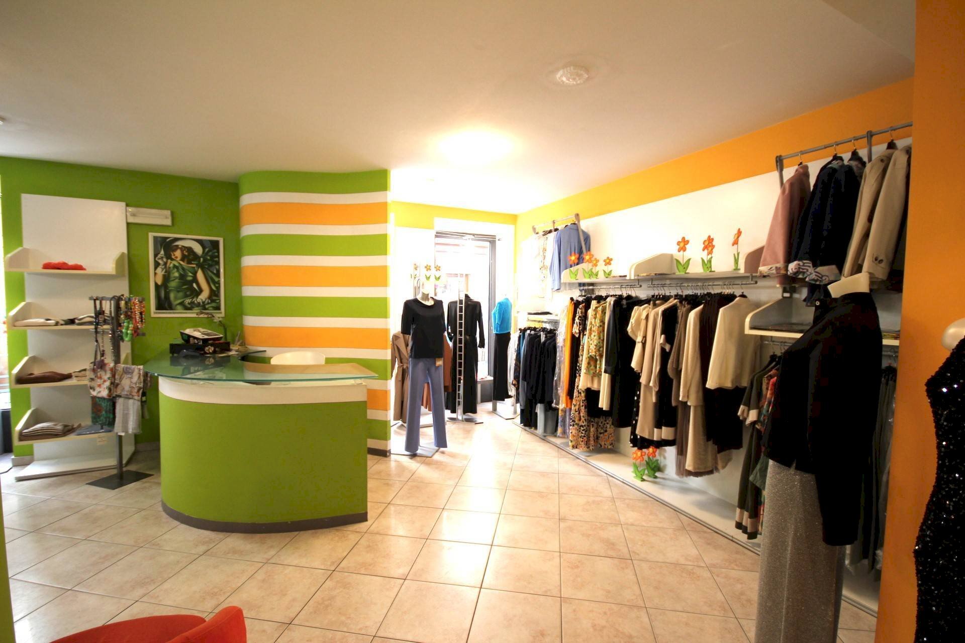 Foto 3 - Locale Commerciale Via Giovanola
 
51, Cannobio - foto 3