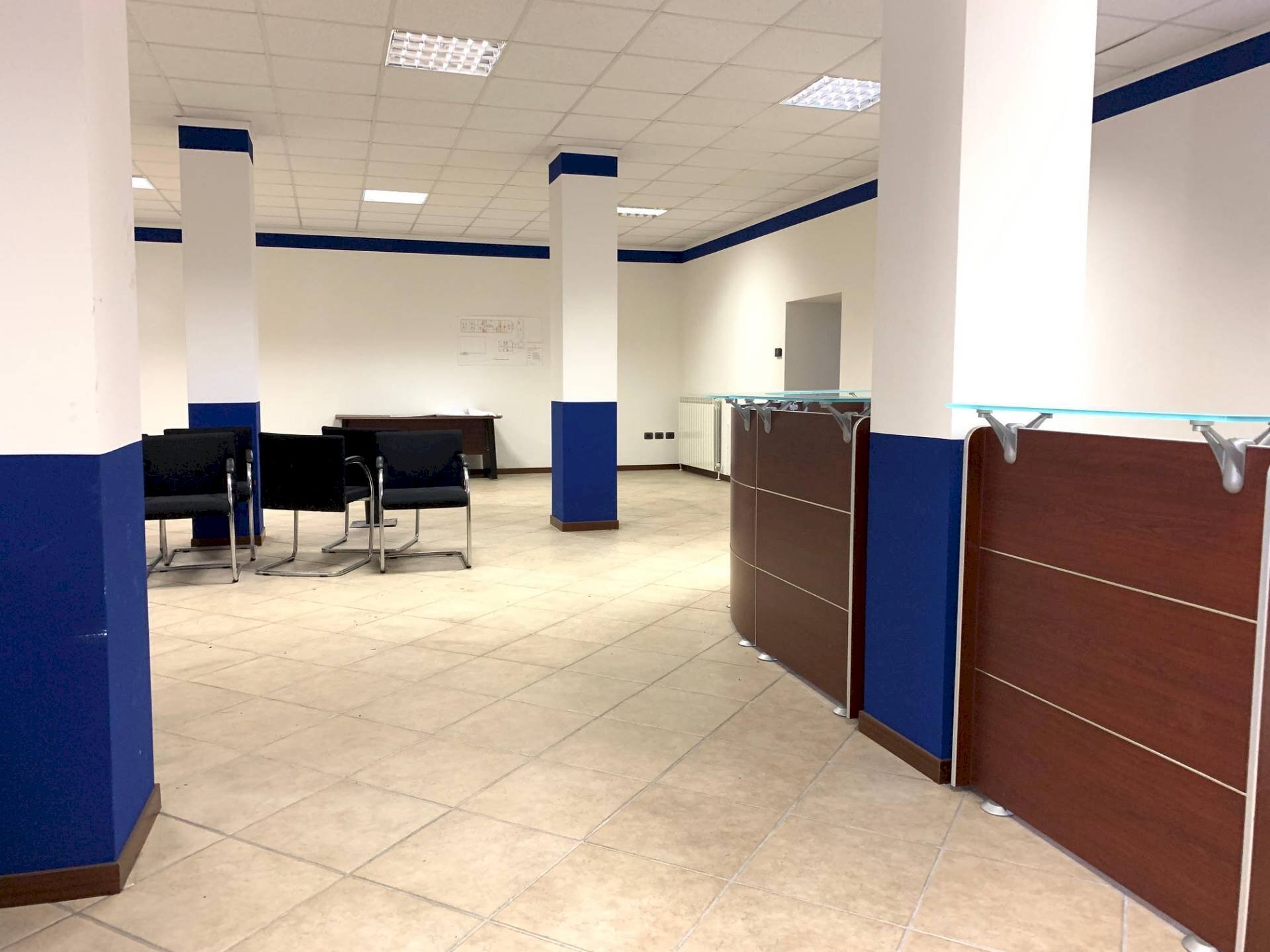 Foto 2 - Office Via Carcano, Varese - photo 2