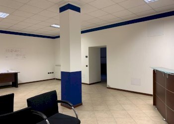 Foto 4 - Office Via Carcano, Varese - photo 4