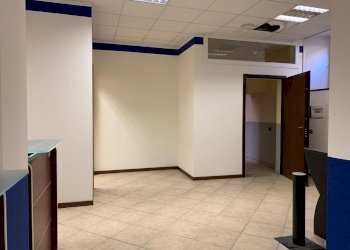 Foto 5 - Office Via Carcano, Varese - photo 5