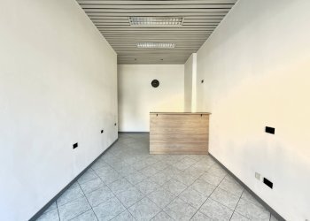 Foto 3 - Office Viale Valgana, Varese - photo 3