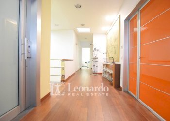 Foto 15 - Ufficio Viareggio - foto 14