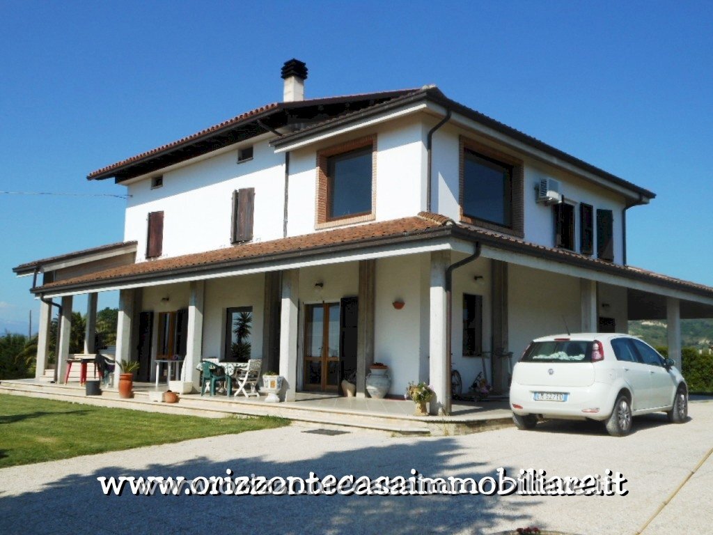 Foto 2 - Villa Appignano del Tronto - photo 2