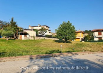 Foto 1 - Terreno edificabile Folignano - foto 1