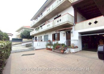 Foto 2 - Villa a Schiera Folignano - foto 2