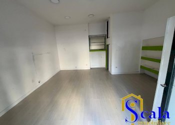 Foto 4 - Locale Commerciale via de gasperi, Santa Maria Capua Vetere - foto 4