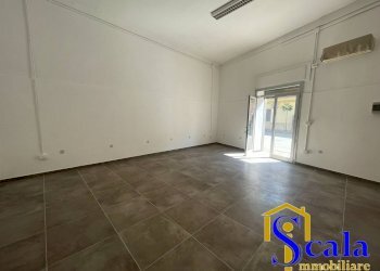 Foto 1 - Locale Commerciale Santa Maria Capua Vetere - foto 1