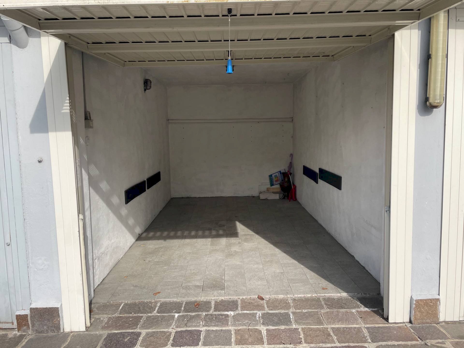 Foto 2 - Box Via Lutero
 
3, Milano - photo 2