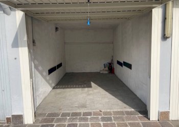 Foto 2 - Box Via Lutero
 
3, Milano - photo 2