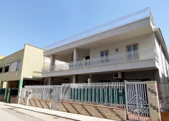 Foto 1 - Appartamento via trapani
 
21, Isola delle Femmine - foto 1