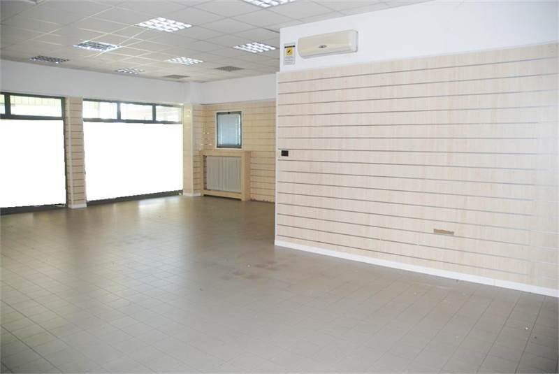 Foto 1 - Negozio via ronzinella, Mogliano Veneto - foto 1