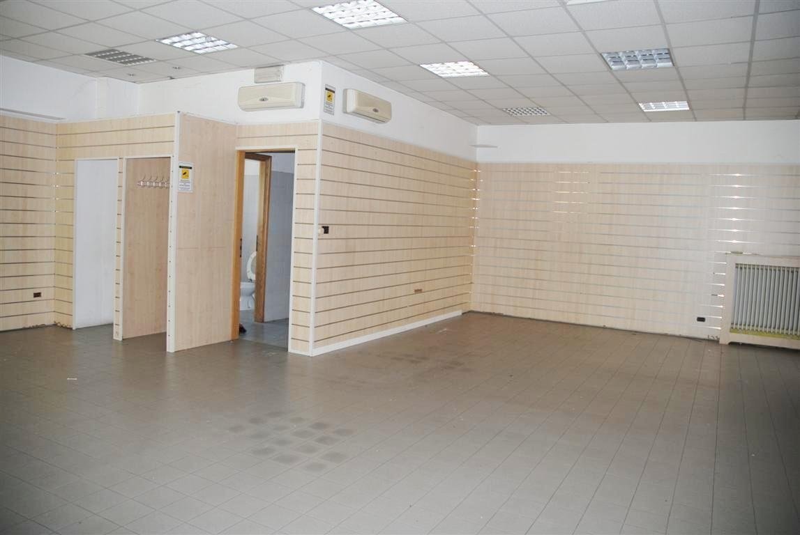 Foto 2 - Negozio via ronzinella, Mogliano Veneto - foto 2